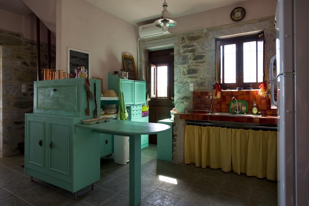 Benos Tower Villa Tsikkalia Exterior photo